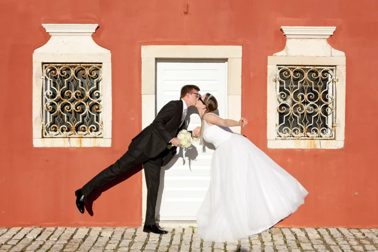 mladenački poljubac fotografija